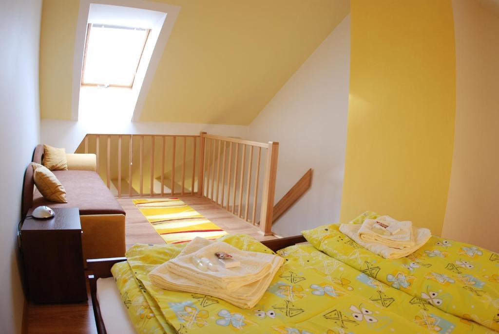 Alex Pension Prešov Chambre photo