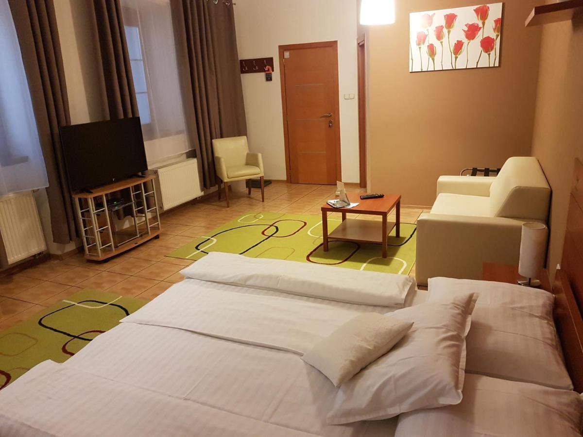 Alex Pension Prešov Extérieur photo